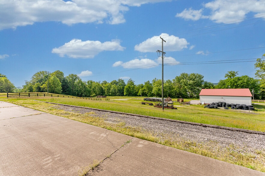 More Photos Of 55 Pleasants Industrial Park, Waverly Warehouse For Sale