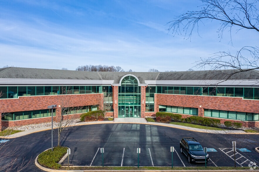 More Photos Of 11 Campus Blvd, Newtown Square Unknown For Lease