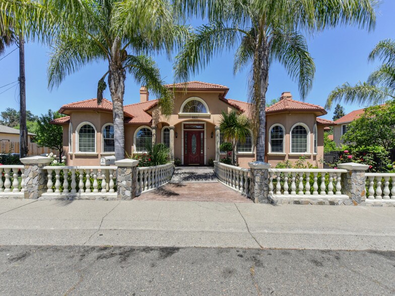 Primary Photo Of 6821 Lincoln Ave, Carmichael Congregate Senior Housing For Sale