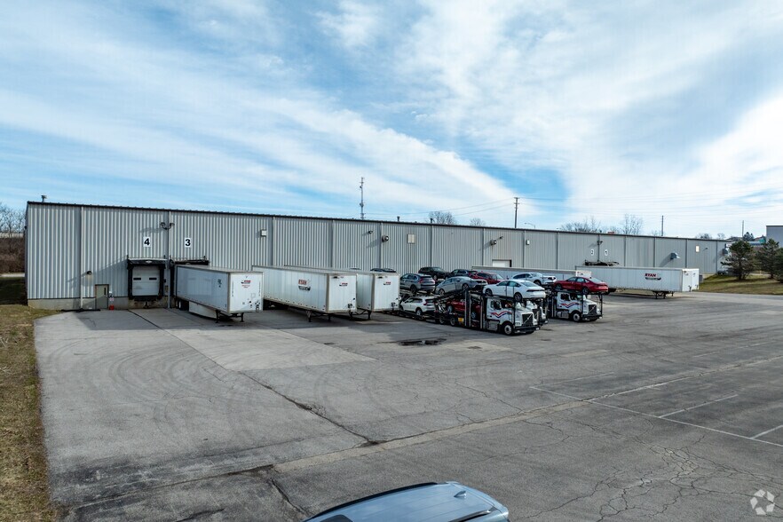 More Photos Of 31 Hunter Pl, Bellefontaine Warehouse For Lease