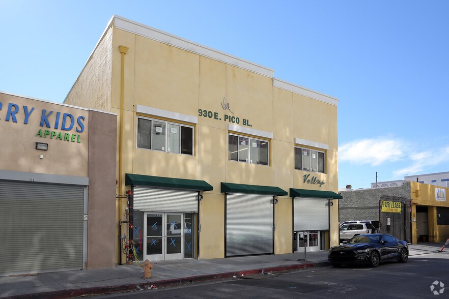 More Photos Of 930 E Pico Blvd, Los Angeles Warehouse For Lease