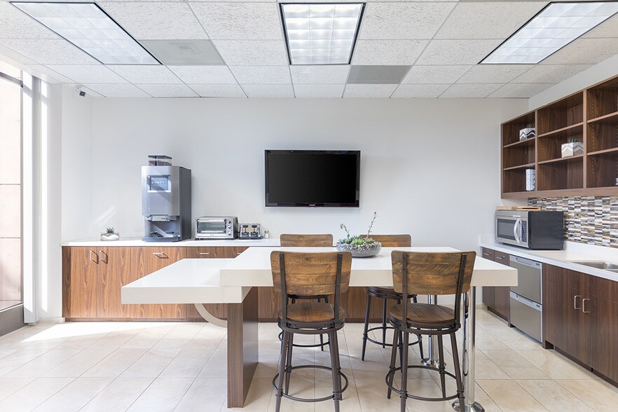 More Photos Of 23 Corporate Plaza Dr, Newport Beach Coworking Space