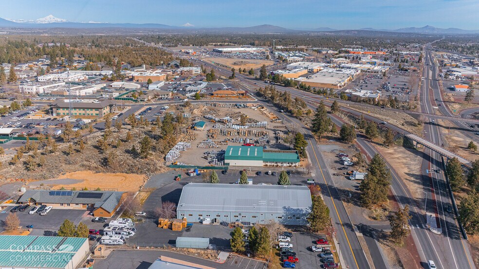 More Photos Of 63255 Jamison St, Bend Warehouse For Sale