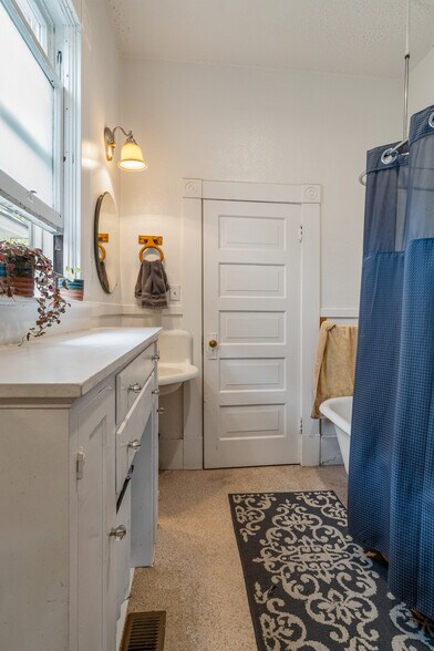 More Photos Of 204 Moran St, Reno Apartments For Sale