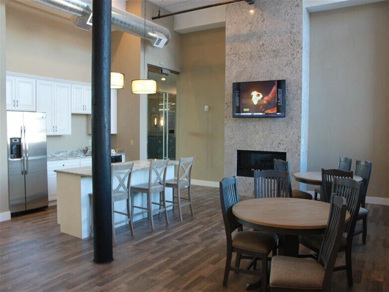 More Photos Of 99 Main St, Warren Apartments For Lease