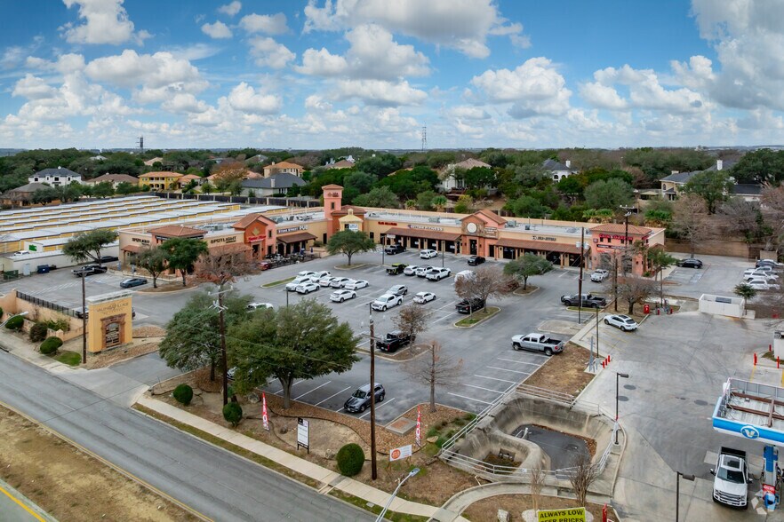 More Photos Of 16535 Huebner Rd, San Antonio Storefront For Lease