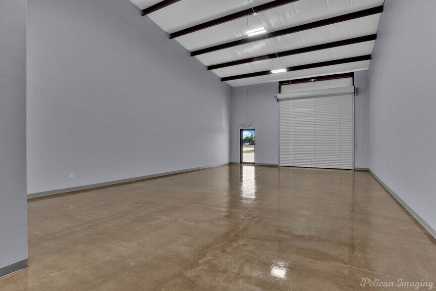 More Photos Of 9275 Youree Dr, Shreveport Service For Lease