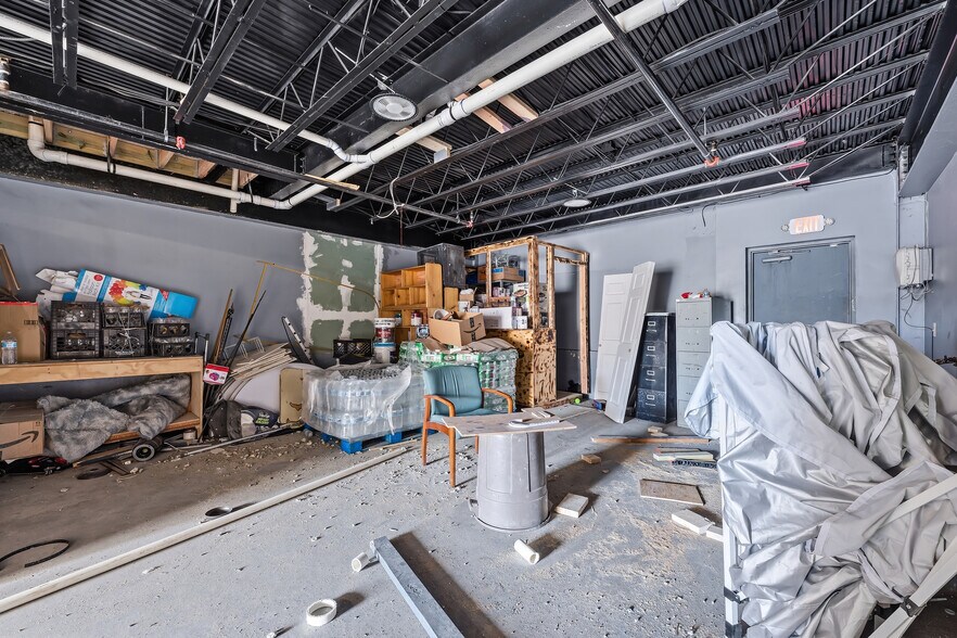 More Photos Of 145-555 Hamilton St, Allentown Showroom For Lease