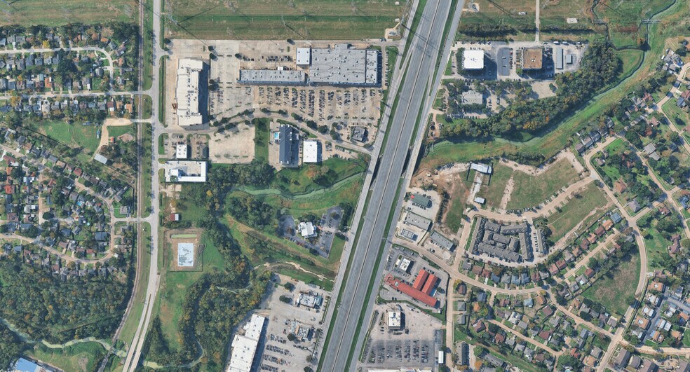 More Photos Of 11410-11430 East Fwy, Houston General Retail For Lease