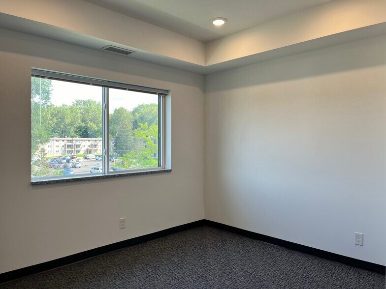 More Photos Of 1922 Wilson Ave, Saint Paul Apartments For Sale