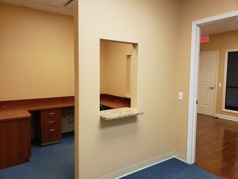 More Photos Of 912 Northwest Hwy, Fox River Grove Medical For Sale