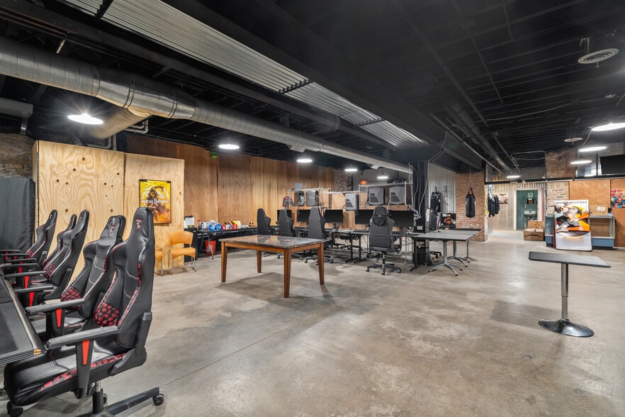 More Photos Of 410 Main St, Racine Office Residential For Sale