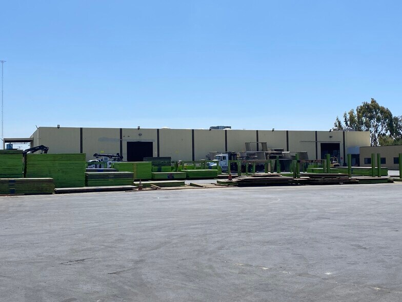 Primary Photo Of 14511 Industry Cir, La Mirada Warehouse For Lease