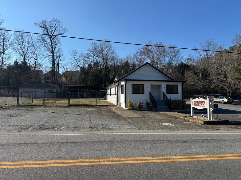 More Photos Of 2719 Huff Dr, Lawrenceville Office For Lease