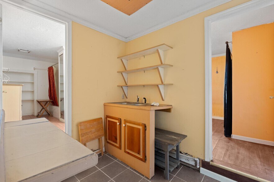 More Photos Of 607 Butts Mill Rd, Pine Mountain General Retail For Sale