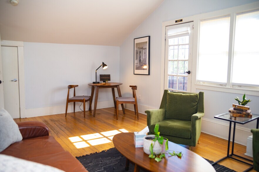 More Photos Of 531 E Lynwood St, Phoenix Office Residential For Sale