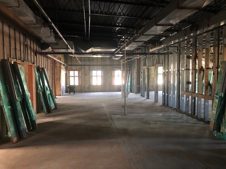 More Photos Of 637 Minot Ave, Auburn Medical For Sale