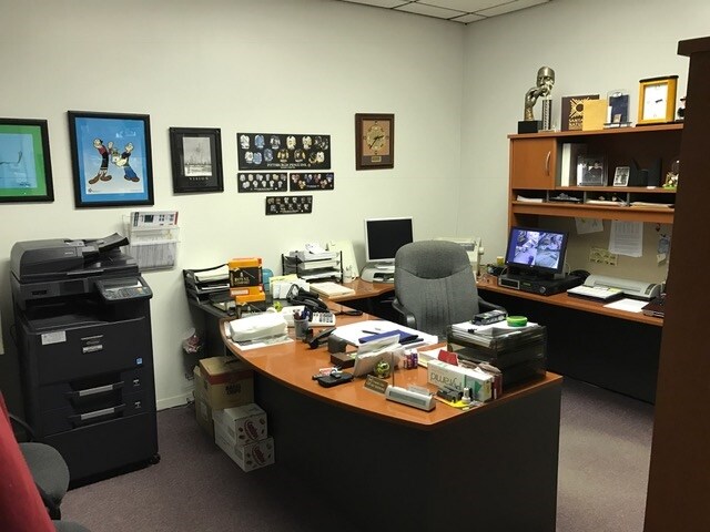 More Photos Of 145-149 Sandy Creek Rd, Verona Flex For Sale