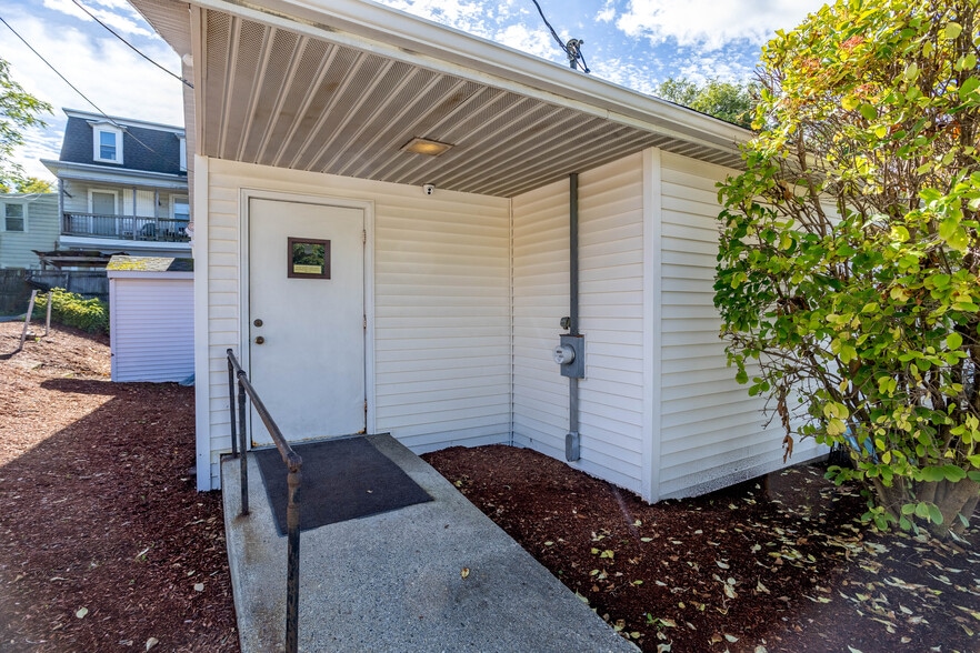 More Photos Of 40 Summer St, Fitchburg Office For Sale