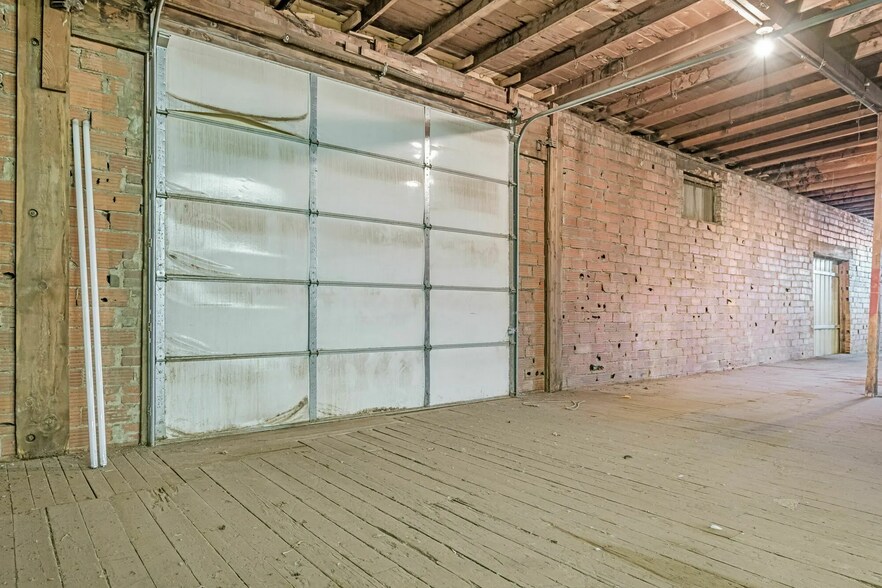 More Photos Of 904 S Grant St, Amarillo Distribution For Lease