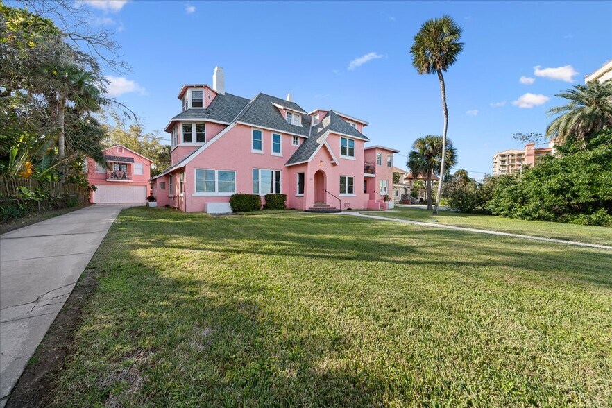 More Photos Of 215 Riverside Dr, Cocoa Apartments For Sale