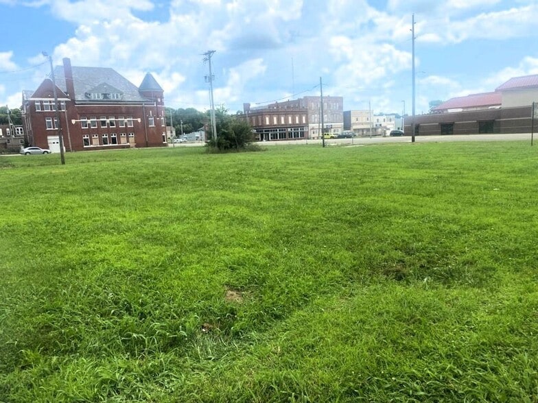 Primary Photo Of 521-523 S 6th St, Saint Joseph Land For Sale
