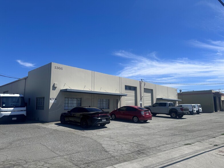 More Photos Of 1371 Old Bayshore Hwy, San Jose Warehouse For Sale