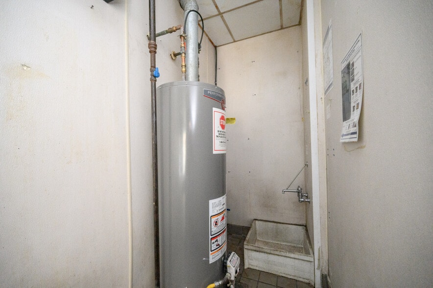 More Photos Of 343 State Route 17, Hasbrouck Heights Fast Food For Sale