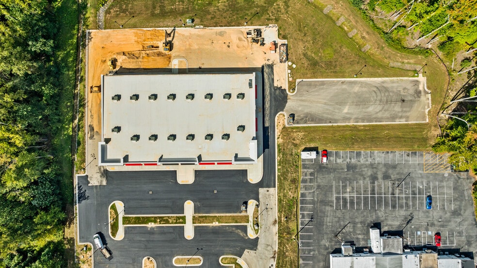 More Photos Of 6565 Crain Hwy, La Plata General Retail For Lease