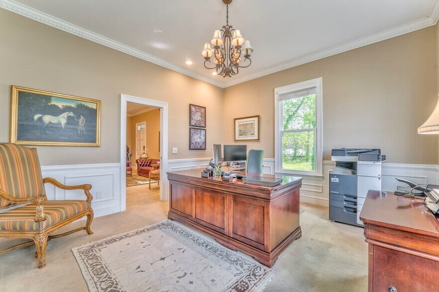 More Photos Of 417 Court St, Calhoun Office For Sale