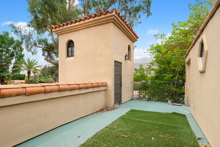 More Photos Of 51370 Avenida Bermudas, La Quinta Office Residential For Sale