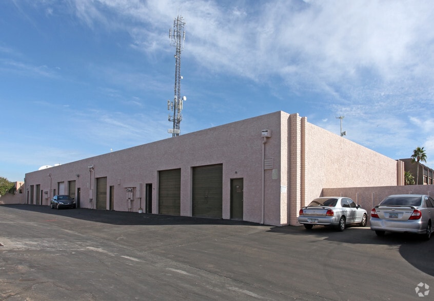More Photos Of 7702 E Gray Rd, Scottsdale Warehouse For Lease