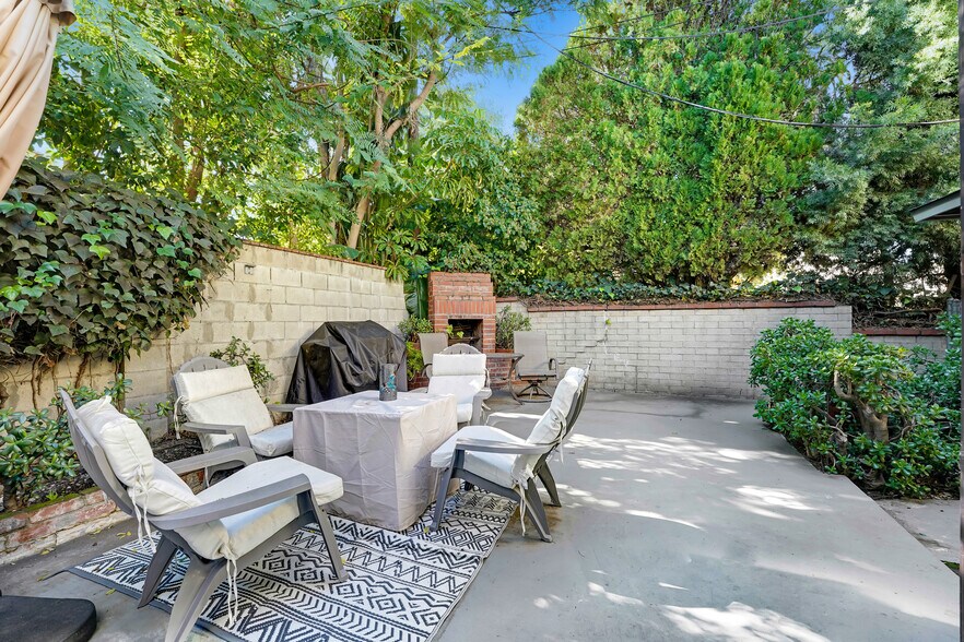 More Photos Of 14728 Magnolia Blvd, Sherman Oaks Apartments For Sale