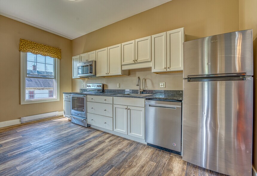 More Photos Of 2 Perkins Pl, Woodsville Apartments For Sale