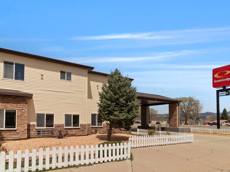 More Photos Of 175 E Center St, Panguitch Hotel For Sale