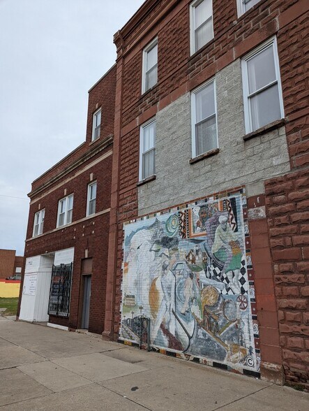 More Photos Of 171 E 154th St, Harvey Storefront Retail Residential For Sale