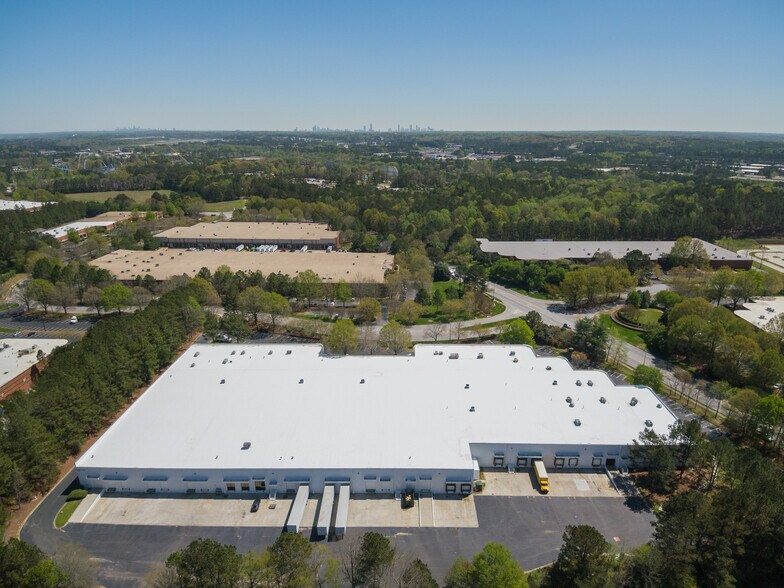 More Photos Of 7800 The Bluffs, Austell Distribution For Lease