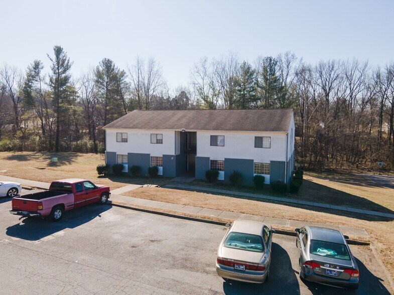 More Photos Of 1351 Avondale Dr, Clarksville Apartments For Sale