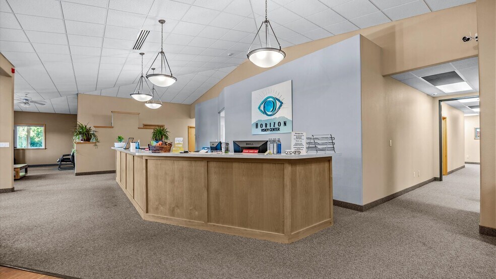 More Photos Of 2737 Crossroads Blvd, Grand Junction Office For Sale