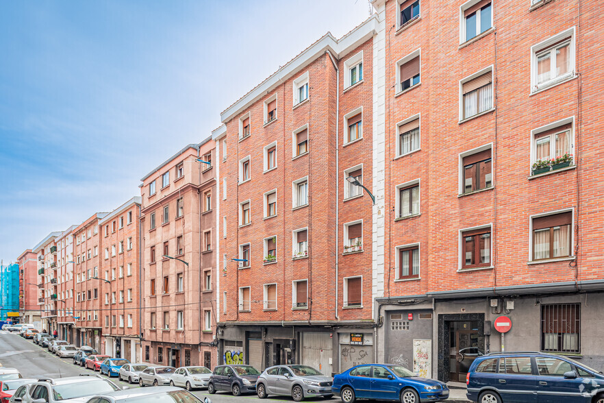 Primary Photo Of 6 Calle Médico Antonio Eguiluz, Bilbao Apartments For Sale