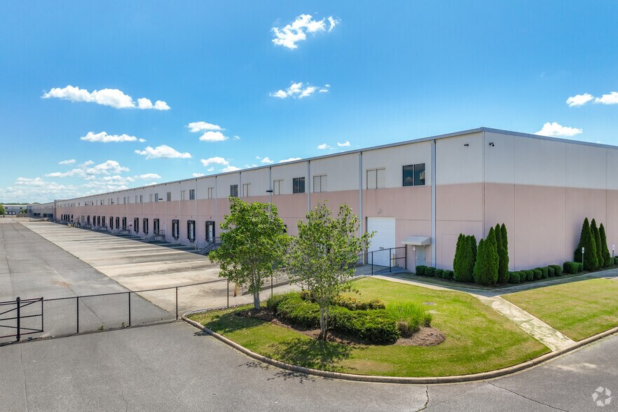 More Photos Of 715 Venture Dr, Southaven Distribution For Lease