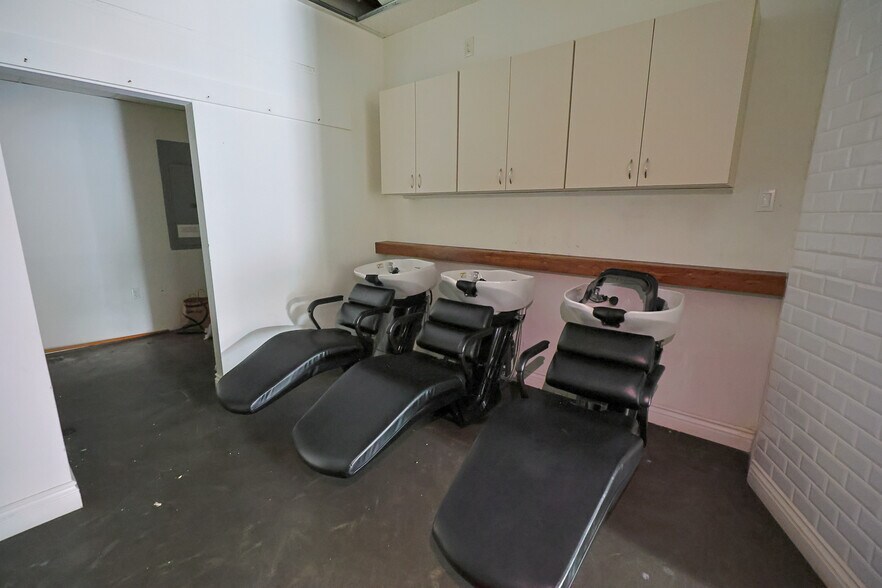More Photos Of 229 E Commonwealth Ave, Fullerton Apartments For Lease