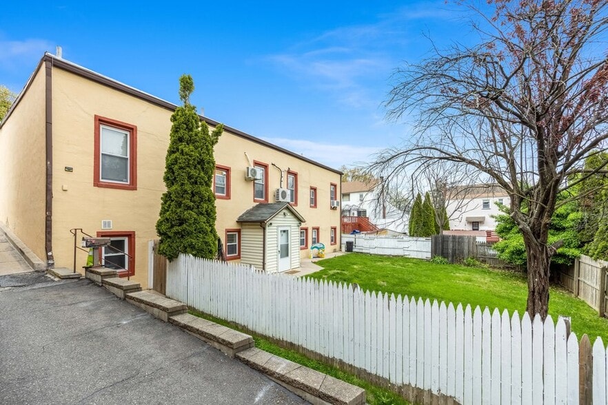 More Photos Of , Clifton Unknown For Sale