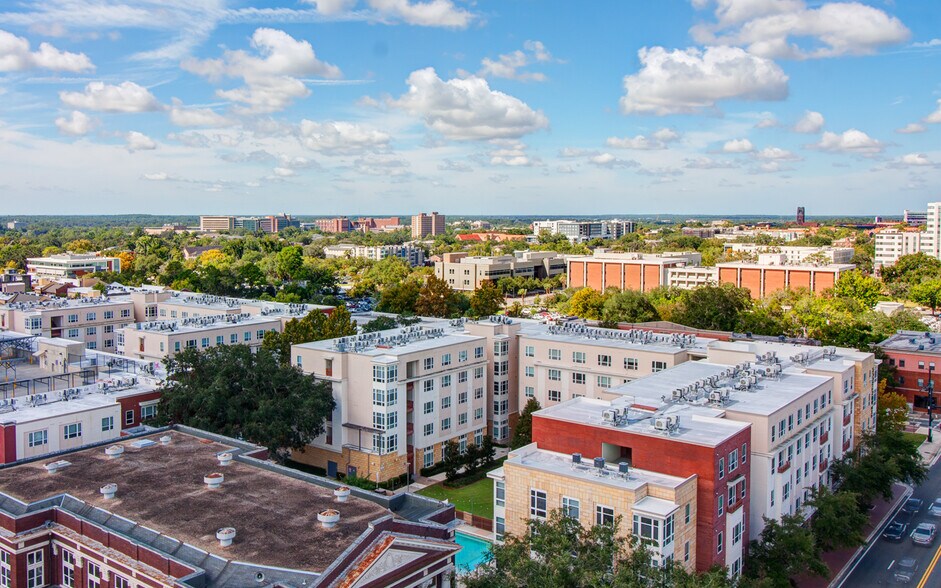 More Photos Of 408 W University Ave, Gainesville Office Residential For Lease