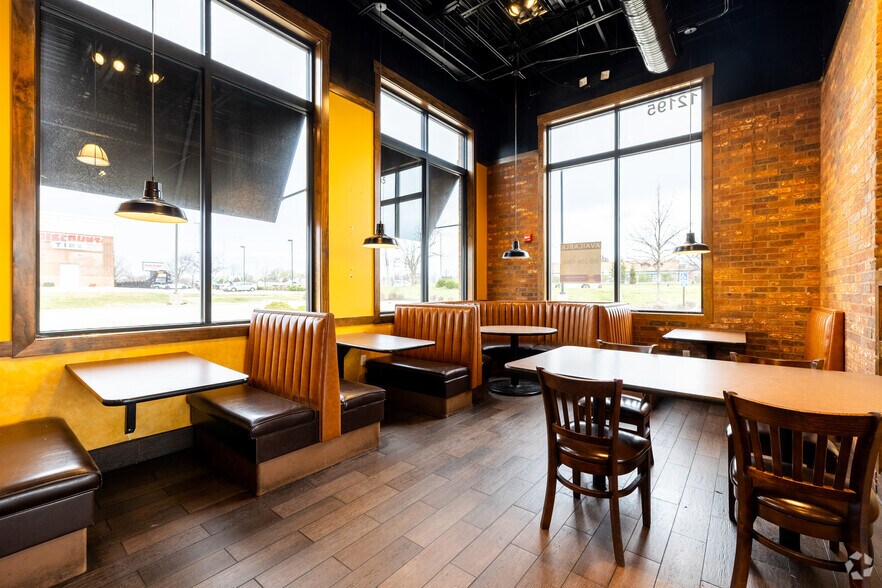 More Photos Of 12195 S Strang Line Rd, Olathe Fast Food For Lease