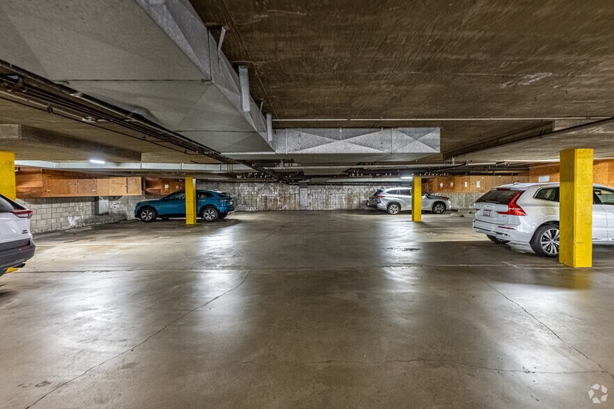 More Photos Of 201 N Belmont St, Glendale Apartments For Sale