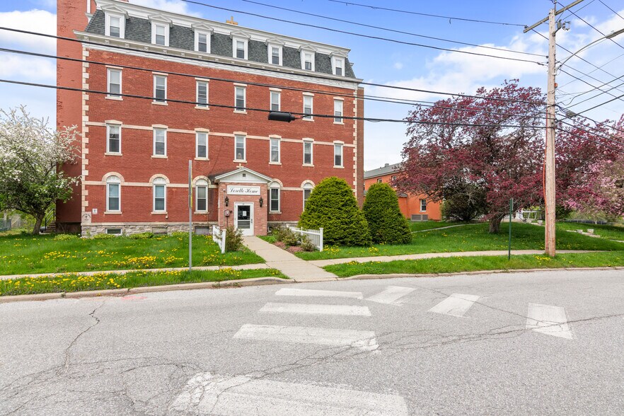 More Photos Of 59 Meadow St, Rutland Flex For Sale