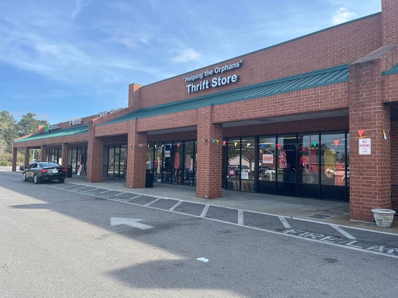 More Photos Of 913 W 3rd St, Pembroke Unknown For Lease