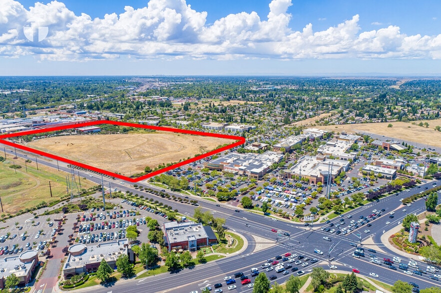 More Photos Of 901-903 Galleria Blvd, Roseville General Retail For Lease