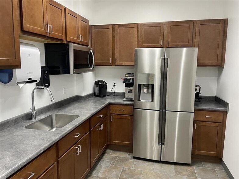 More Photos Of 5752 Industrial Park Rd, Winona Manufacturing For Lease